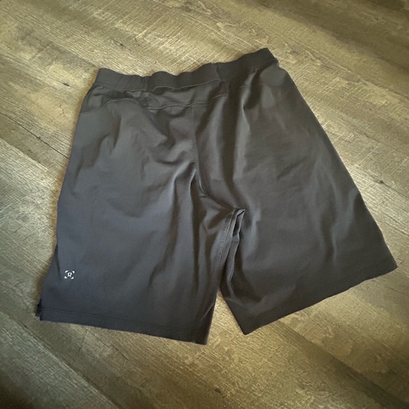 Lululemon Black Activewear shorts - Picture 4 of 6